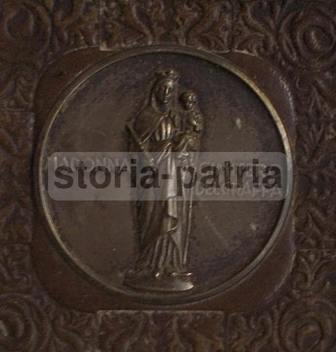 Militaria, Arte Devozionale, Grappa, Madonna Con Bambino, Graziosa Placchetta Antica immagine 3